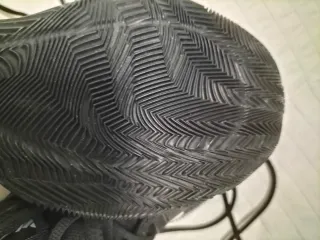 Zapatillas Adidas Negras y Blancas