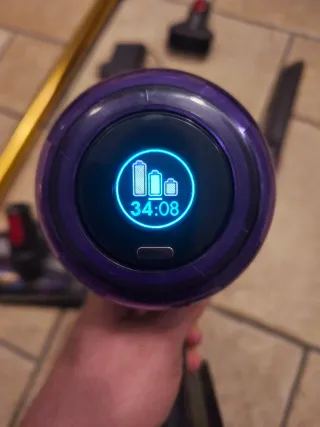 Dyson V12 Slim leggero e funzionante con accessori