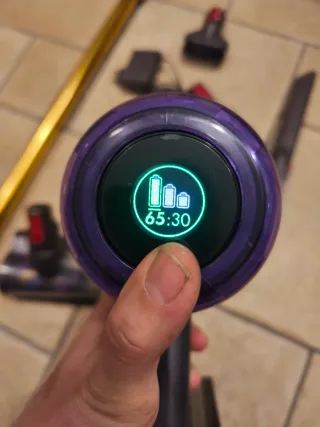 Dyson V12 Slim leggero e funzionante con accessori