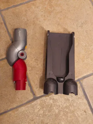 Dyson V12 Slim leggero e funzionante con accessori