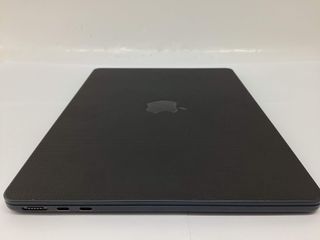 portatil apple apple macbook air m2 8-core 13 (10gp) (a2681)