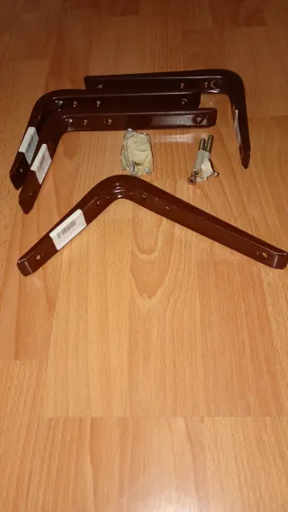 Baldas de madera blancas