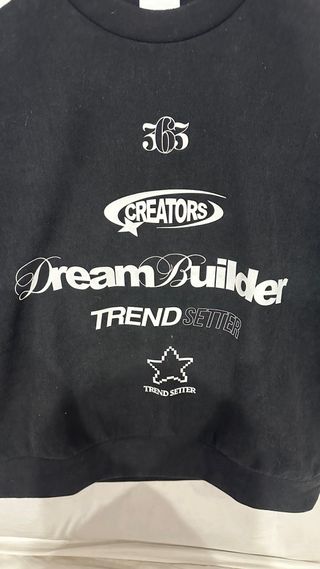 Sudadera Bershka Negra con Rayas