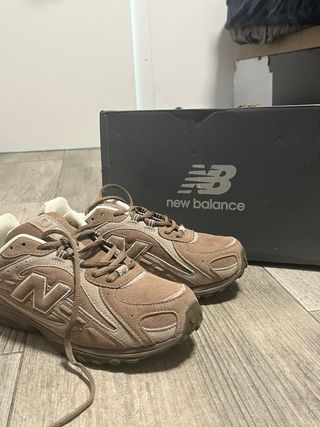 New Balance 204L Beige/Marrón