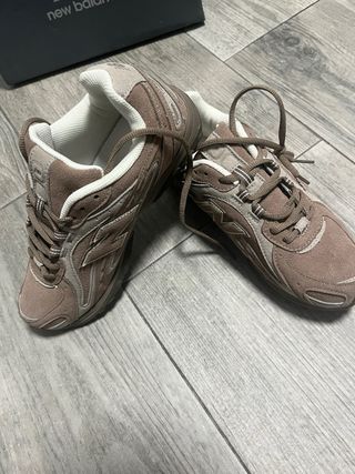 New Balance 204L Beige/Marrón