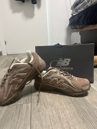 New Balance 204L Beige/Marrón