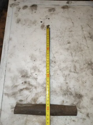 Barrena manual antigua