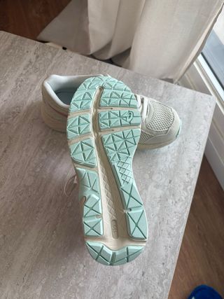 Asics Mujer Beige y Rosa