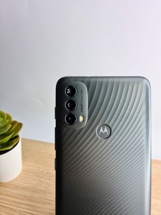 MOTOROLA MOTO E40 64GB CARBON GRAY Muy Bueno