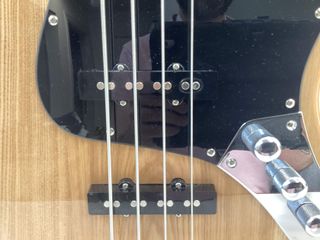 bajo electrico austion ajb-300