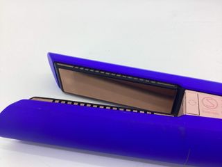 plancha pelo dyson corrale