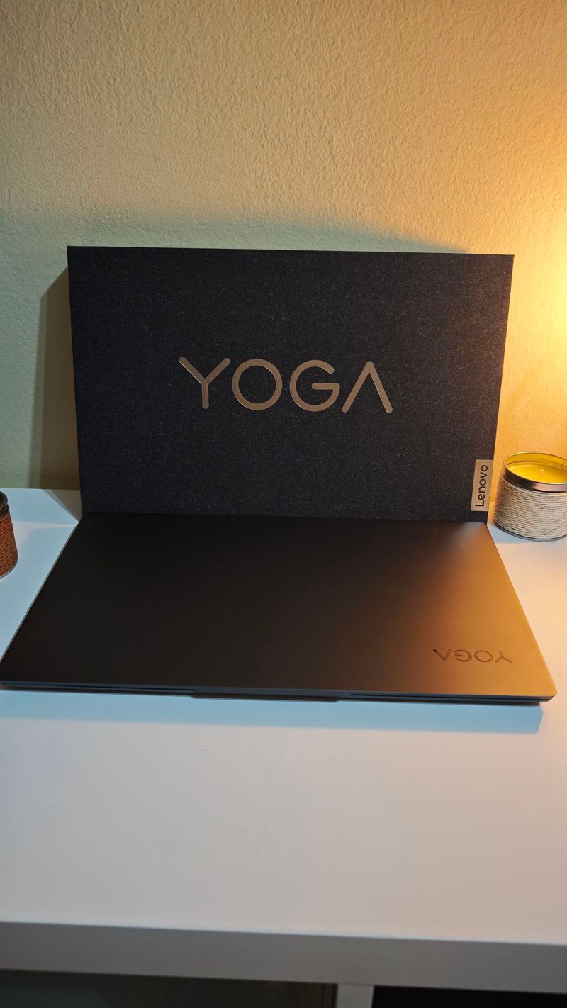 Portátil Lenovo Yoga i7 S940-14IIL + Funda