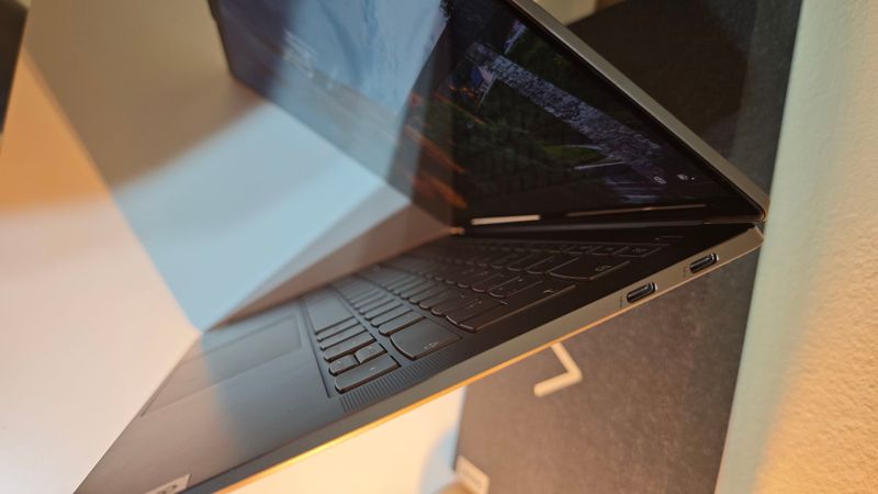 Portátil Lenovo Yoga i7 S940-14IIL + Funda afbeelding 5