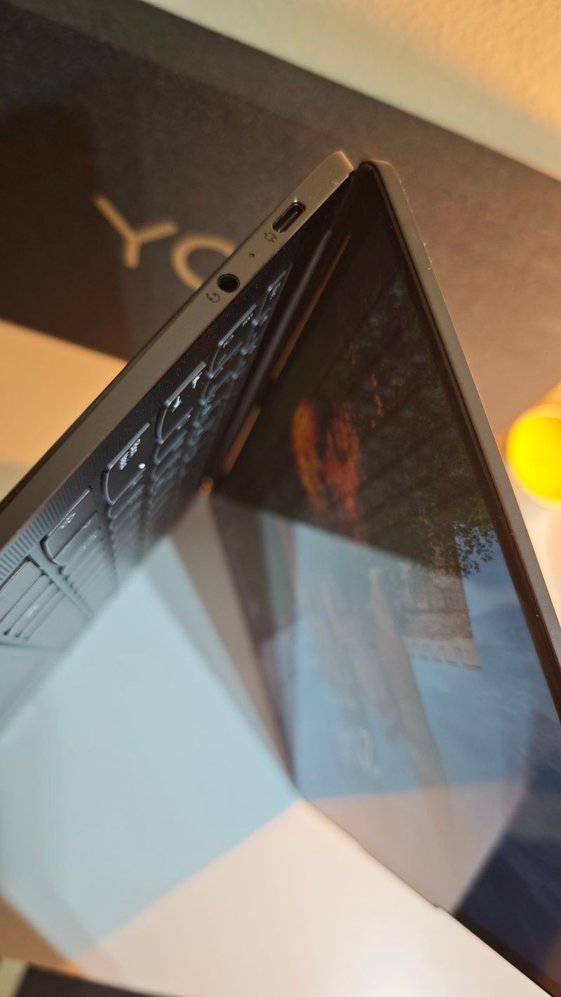 Portátil Lenovo Yoga i7 S940-14IIL + Funda afbeelding 4