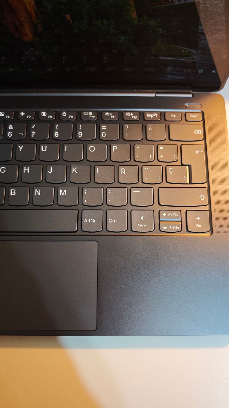 Portátil Lenovo Yoga i7 S940-14IIL + Funda afbeelding 13