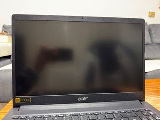 Portátil Acer Gris con Cargador y Ratón