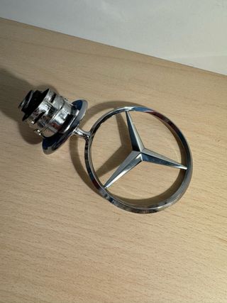 Emblema Estrella Mercedes Capó