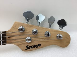 bajo electrico storm bass