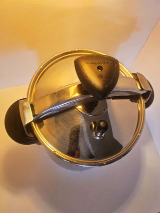 OLLA A PRESIÓN "MAGEFESA"