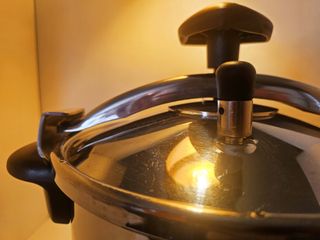 OLLA A PRESIÓN "MAGEFESA"