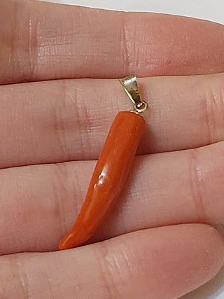 Ciondolo corallo rosso