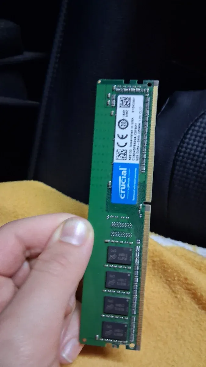 Crucial 8GB DDR4 2400MHz UDIMM RAM afbeelding 2