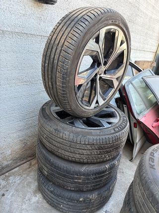 JUEGO LLANTAS RENAULT AUSTRAL 235/45/17