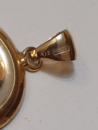 Ciondolo lettera G con zirconi oro giallo