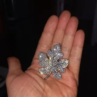 Broche Hoja