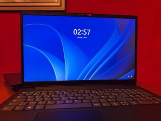 Lenovo V15 G4 Portátil Negro