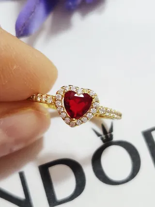 Anillo Corazón en Relieve Brillante Pandora. T 50