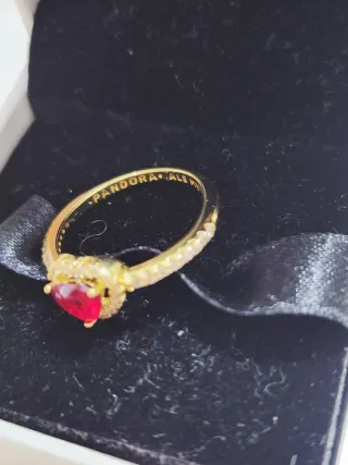 Anillo Corazón en Relieve Brillante Pandora. T 50