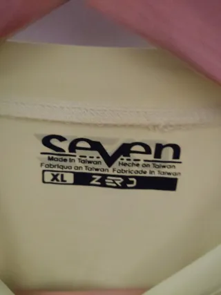 Camiseta Seven manga larga talla XL