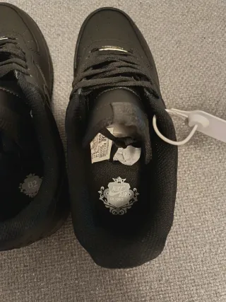 Nike Air Force 1 Negras Talla [42]