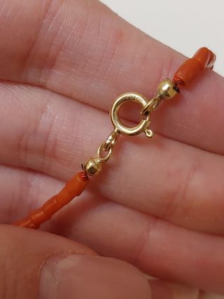 Collana corallo con chiusura oro 750