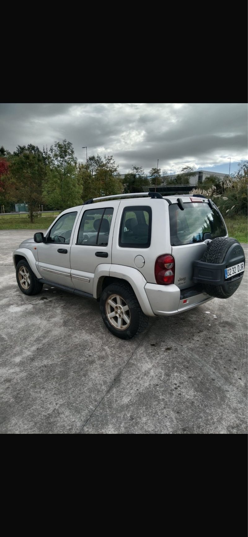 Jeep Cherokee 2005 - foto 1