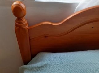 Cabecero de pino estilo provenzal