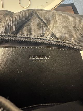 Riñonera Burberry Negra y Gris