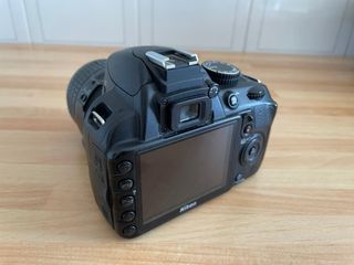Nikon D3100 + Nikkor 18-55mm + Accessori