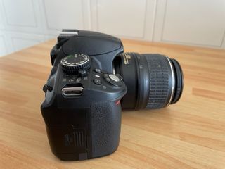 Nikon D3100 + Nikkor 18-55mm + Accessori