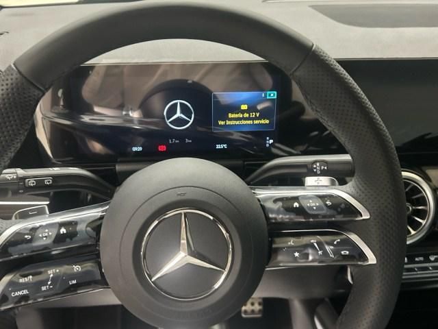Mercedes-Benz GLA 200 D 2.0 2025, foto 9