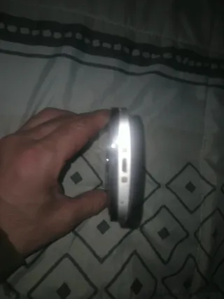 Móvil Alcatel Negro para Mayores