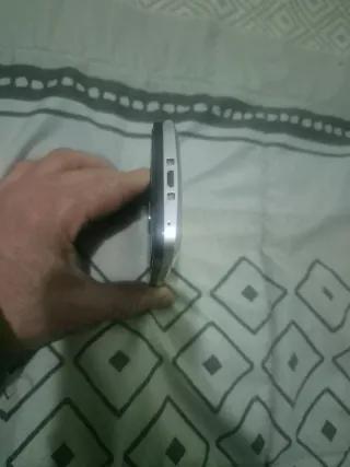 Móvil Alcatel Negro para Mayores