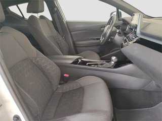 TOYOTA Toyota C-HR 5P Advance 180H e-CVT