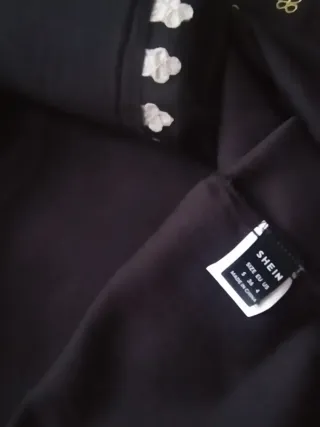 BLUSA ESTILO ÁRABE CON BORDADO DORADO