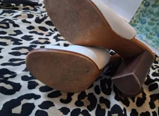 Sandalias/Zuecos Piel Blancos