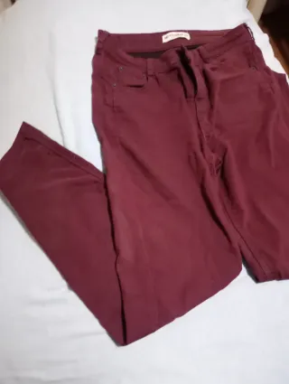 Pantalones Pull&Bear rojos mujer