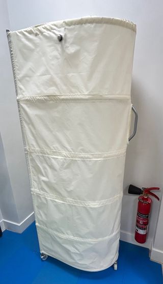 Armario Tela Ikea Beige/Blanco con tres baldas