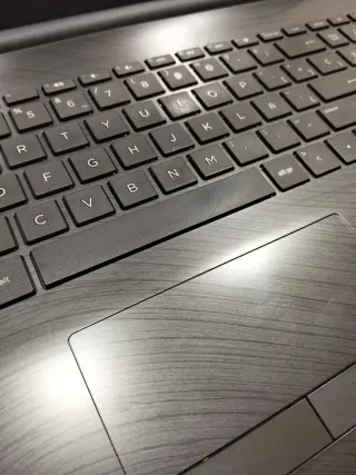 HP i5-8250U 16GB RAM SSD 256GB y HDD 1TB