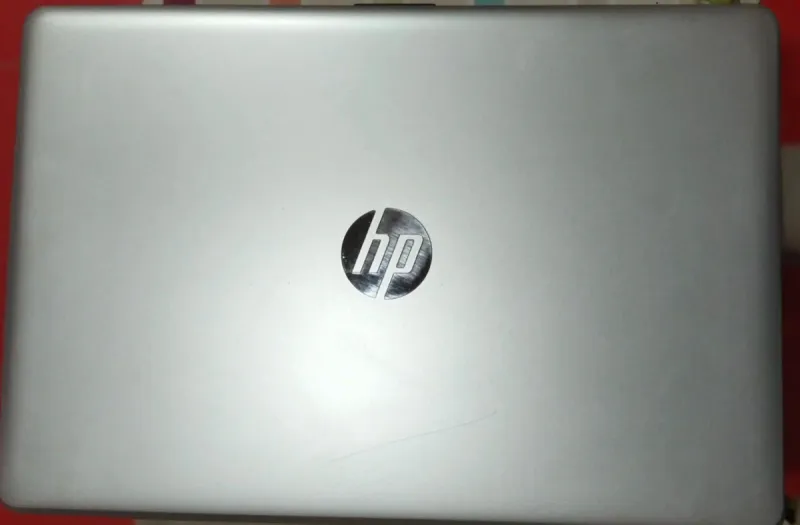 HP i5-8250U 16GB RAM SSD 256GB y HDD 1TB afbeelding 4